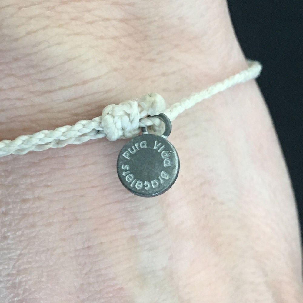 Vintage Pura Vida Seashell Bracelet - Picture 3 of 6